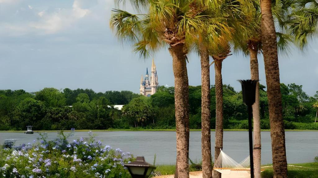 Resort Disney's Polynesian Village 4*