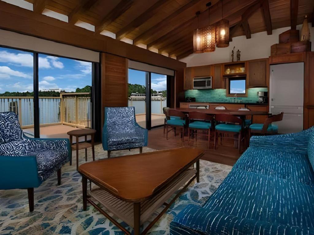 Disney's Polynesian Village 4*